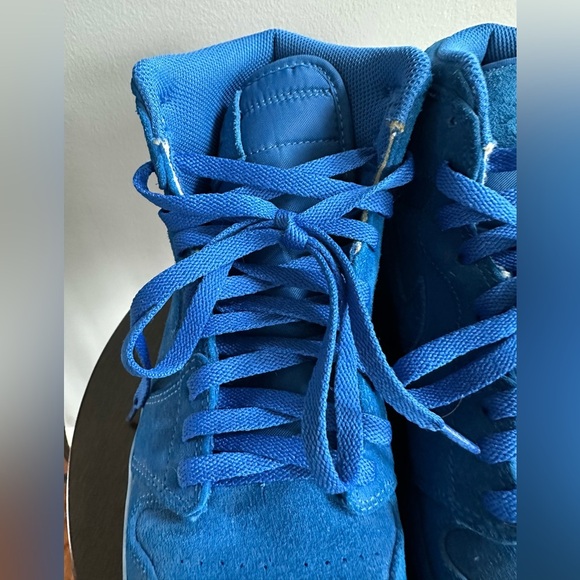 Nike Jordan 1 Retro Blue Suede – Men’s Size 9  Model 332550-404  AUTHENTIC - EUC main image 12